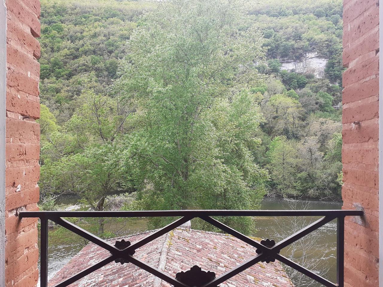 Le Moulin De Saleth Hotel Saint-Antonin Room photo